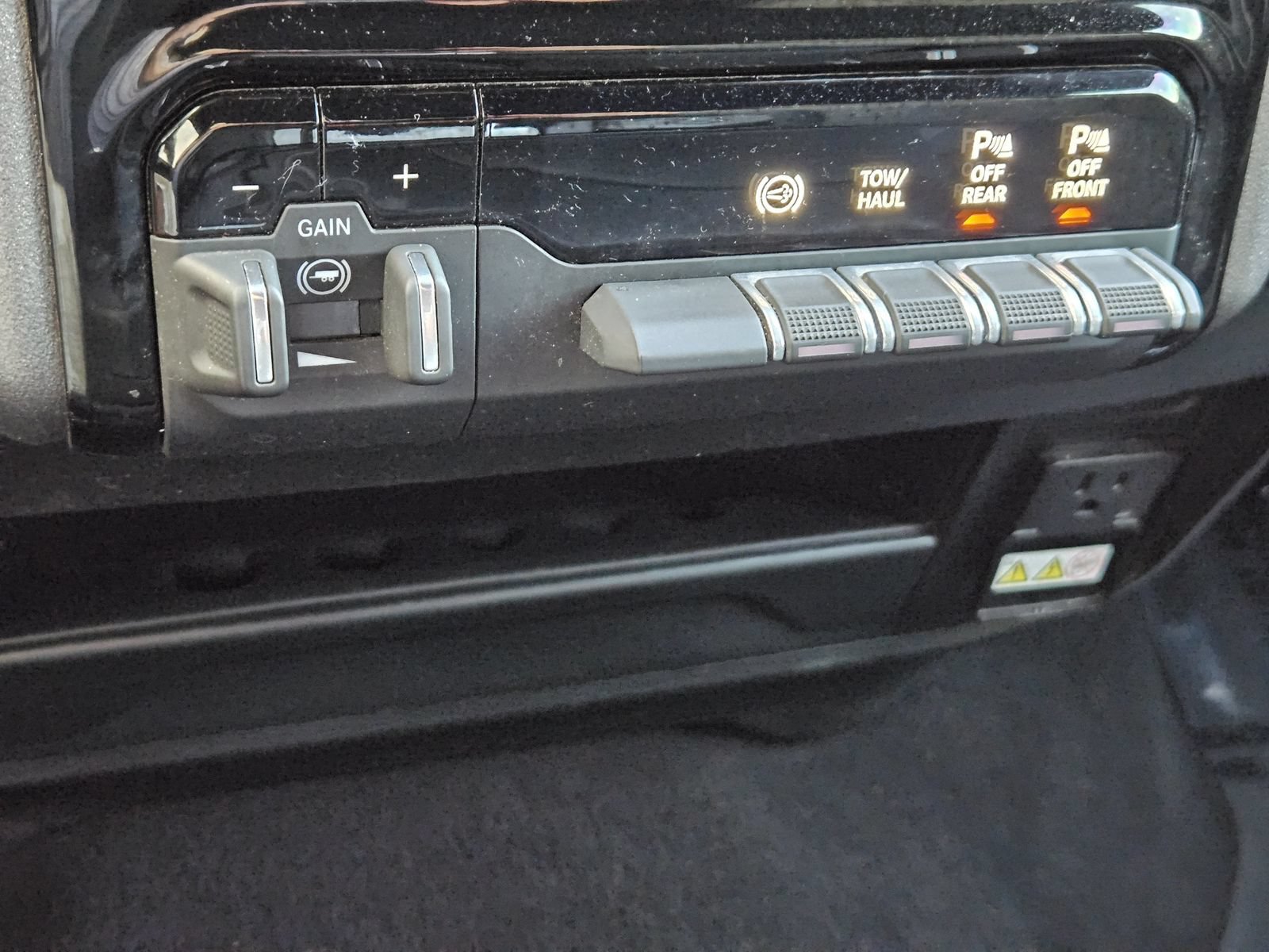 Used 2025 RAM 2500 Tradesman AWD/4WD image 23