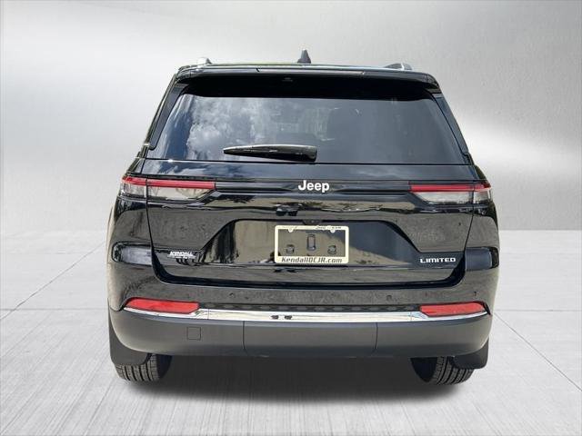 Certified 2025 Jeep Grand Cherokee Limited w/ MOPAR Finishing Package image 8