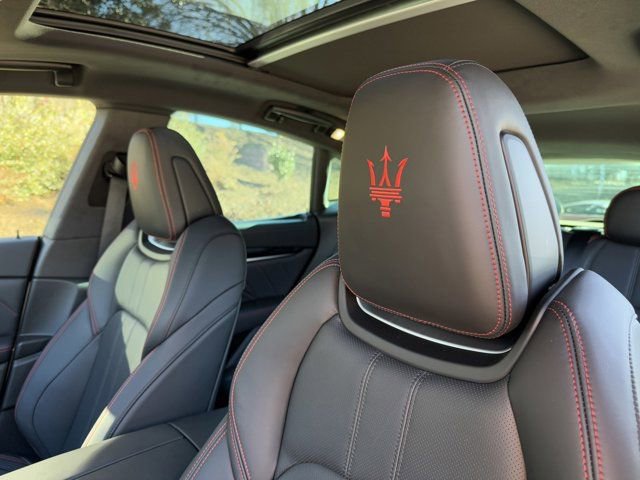 Used 2024 Maserati Levante GT Ultima image 29