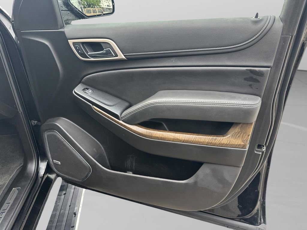 Used 2019 GMC Yukon Denali w/ Denali Ultimate Package image 13