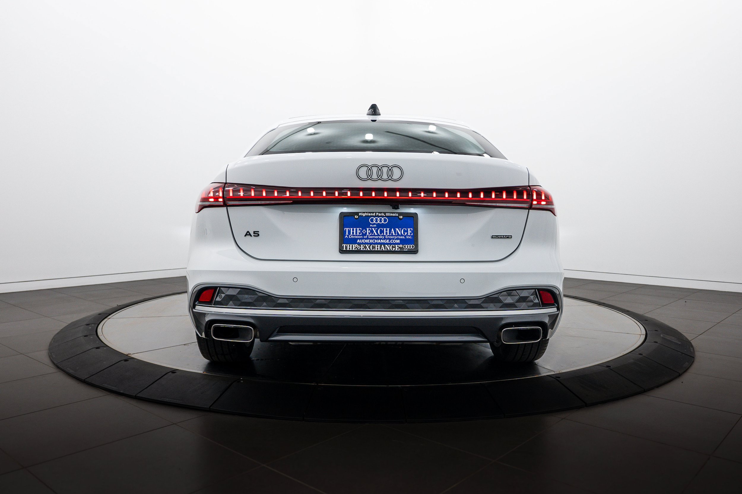 Used 2025 Audi A5 2.0T Premium Plus w/ Premium Plus AWD/4WD image 22