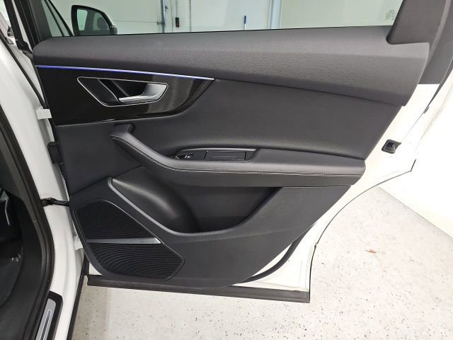 Used 2025 Audi Q7 3.0T Premium Plus image 37