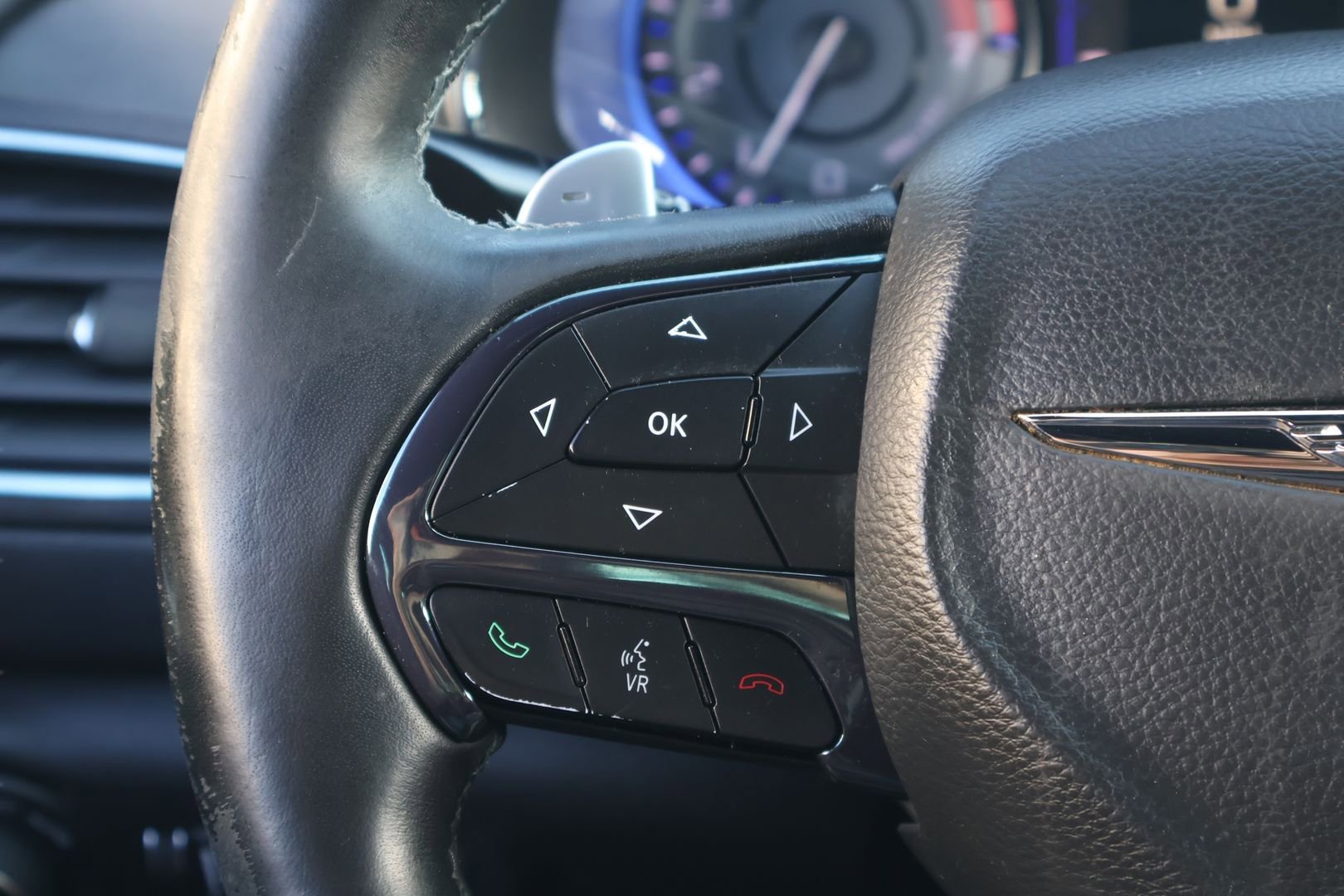 Used 2016 Chrysler 200 S FWD image 18