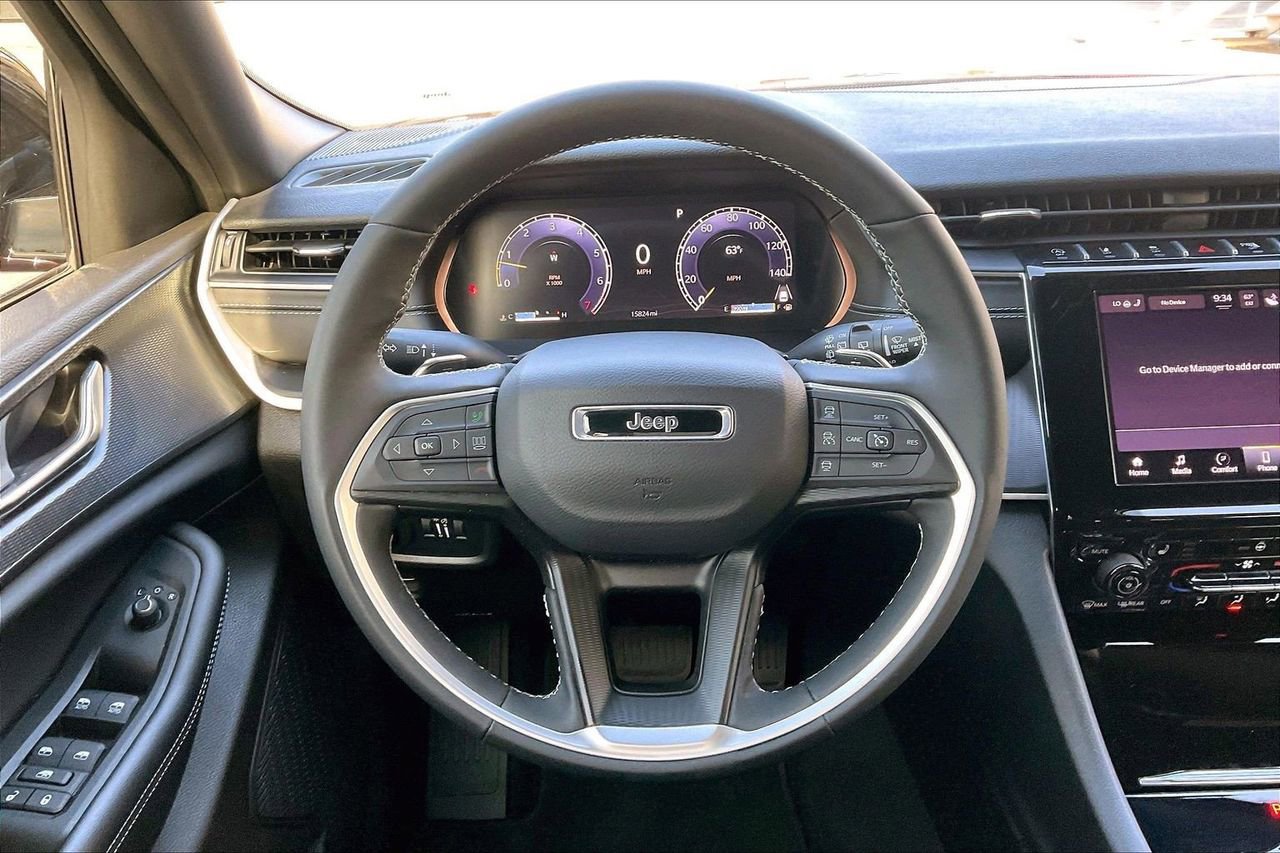 Certified 2025 Jeep Grand Cherokee L Altitude AWD/4WD image 10