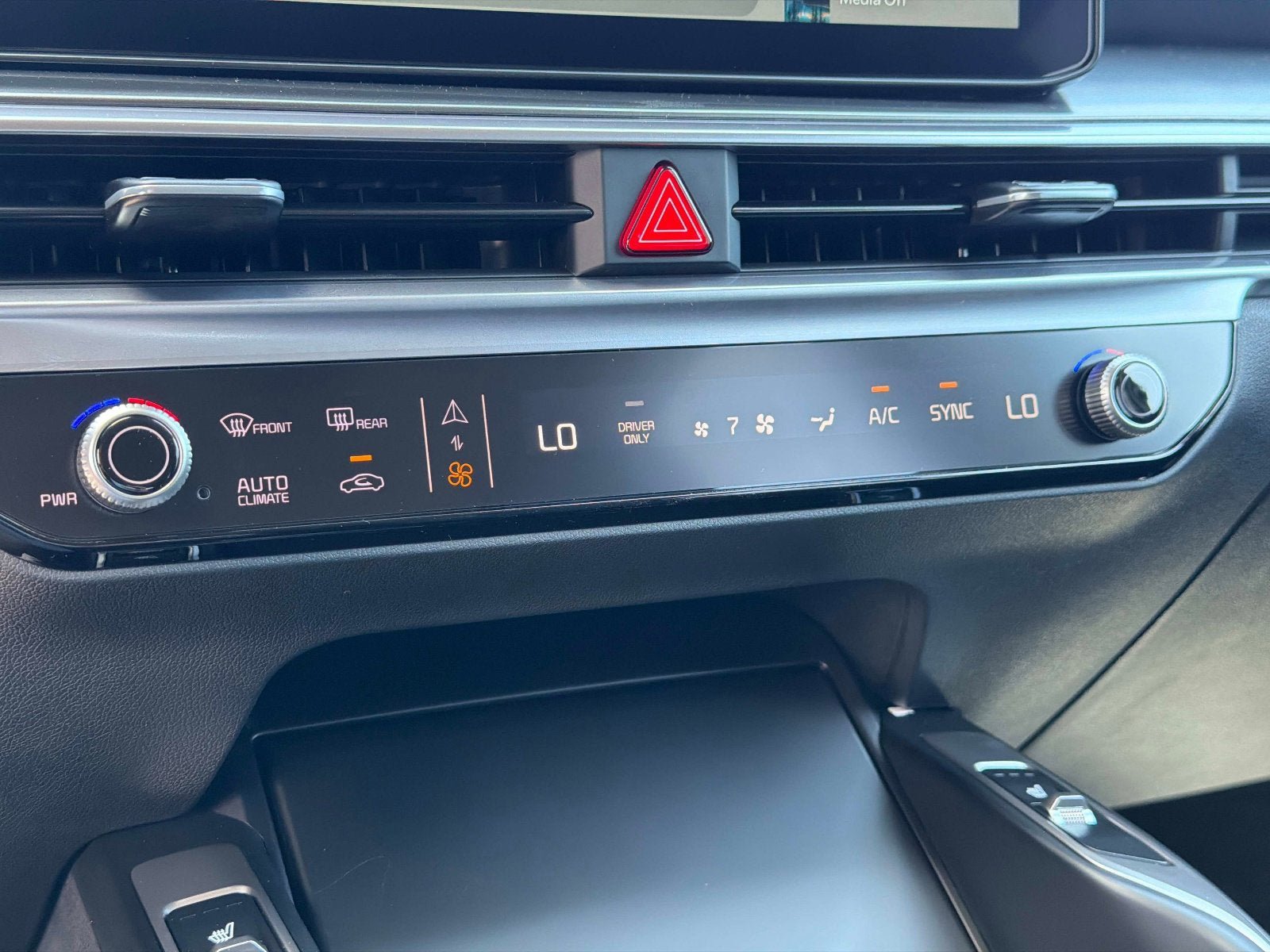New 2026 Kia Sorento EX FWD image 22