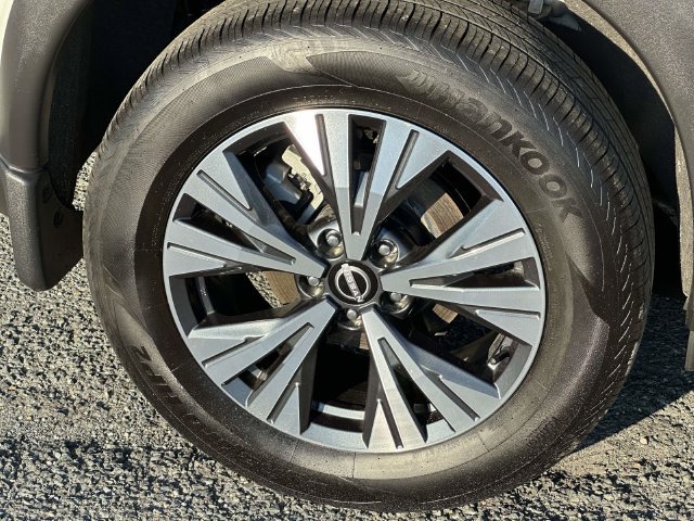 Used 2023 Nissan Rogue SV AWD/4WD image 10