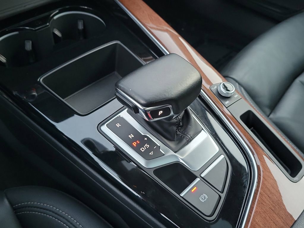 Used 2023 Audi A4 2.0T Premium w/ Convenience Package image 23