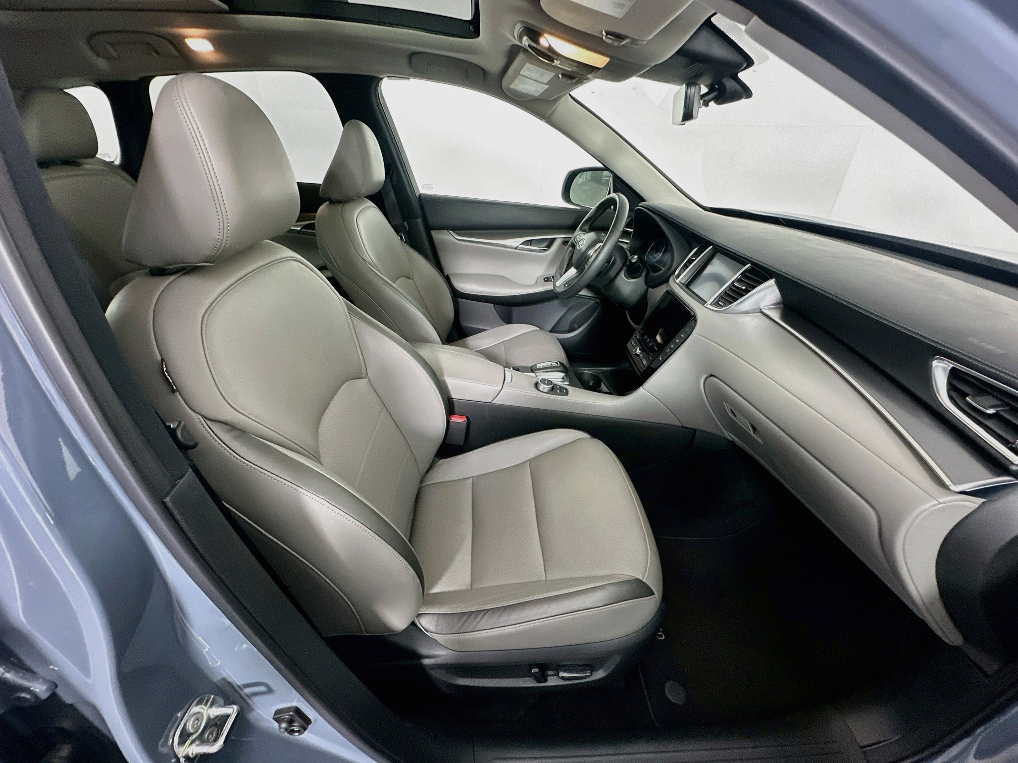 Used 2023 INFINITI QX50 Luxe FWD image 33