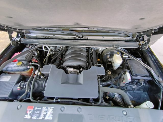 Used 2015 Chevrolet Suburban LT RWD image 76