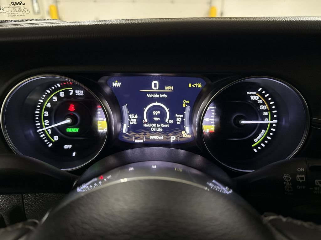 Used 2023 Jeep Wrangler Unlimited Sahara AWD/4WD image 12