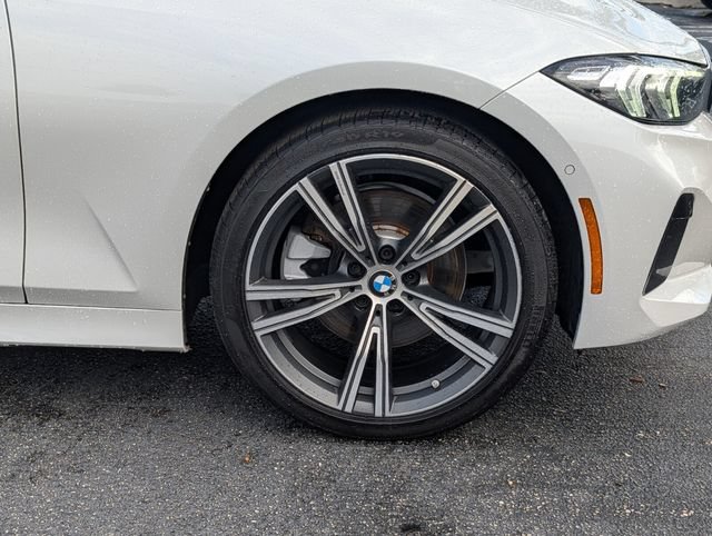Used 2024 BMW 330i Sedan w/ Convenience Package RWD image 9