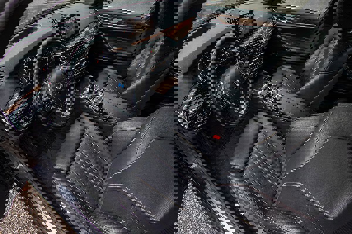 Used 2018 BMW 530i xDrive image 11