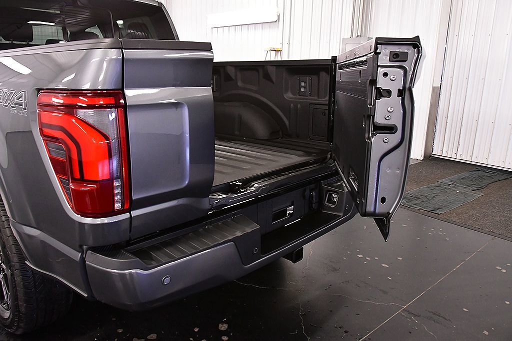 Used 2025 Ford F150 Platinum w/ Equipment Group 702A High image 16