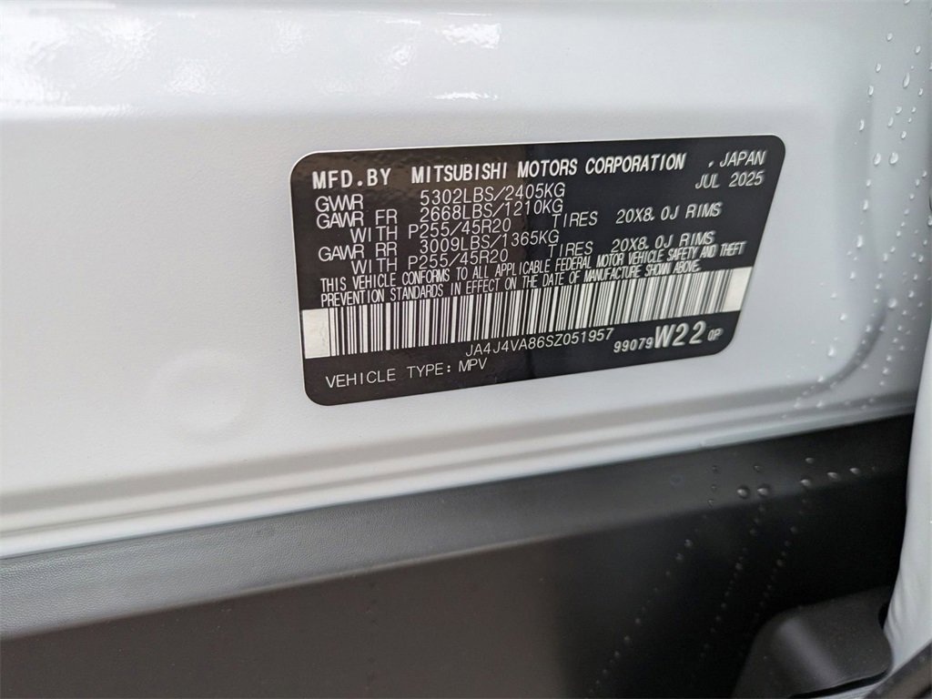 New 2025 Mitsubishi Outlander SE image 35