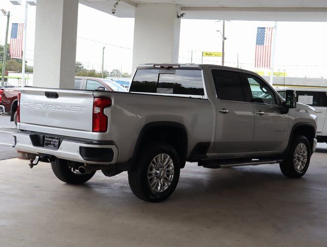 Used 2020 Chevrolet Silverado 3500 High Country w/ Technology Package AWD/4WD image 5
