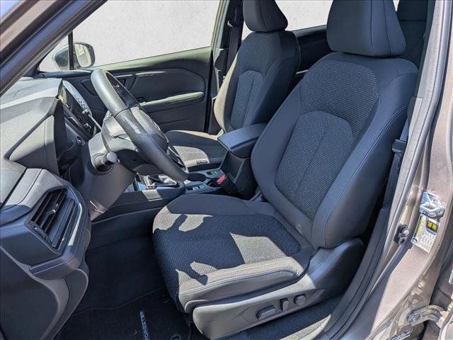 Certified 2025 Subaru Forester Premium AWD/4WD image 16