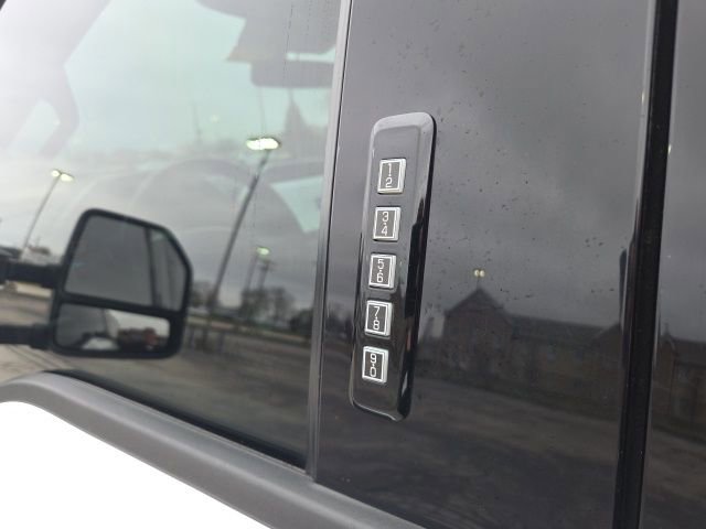 Certified 2022 Ford F250 Lariat w/ Chrome Package image 21