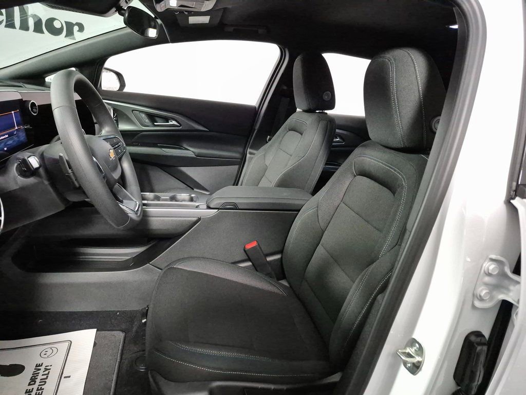 New 2026 Chevrolet Equinox EV LT image 14