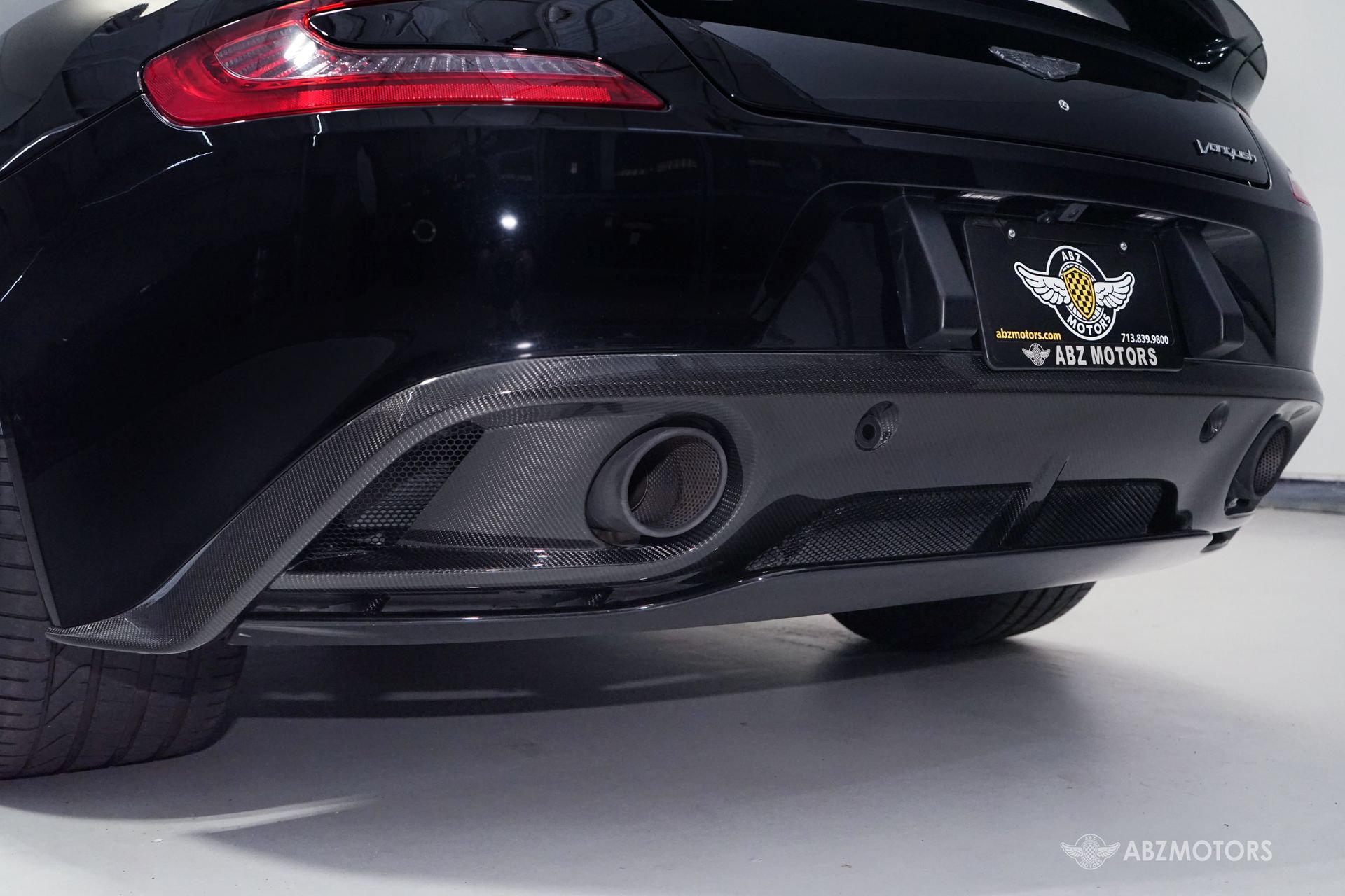 Used 2015 Aston Martin Vanquish Coupe RWD image 10