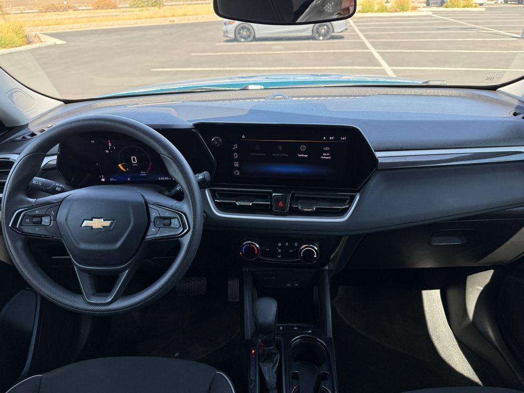 Used 2025 Chevrolet TrailBlazer LT FWD image 15