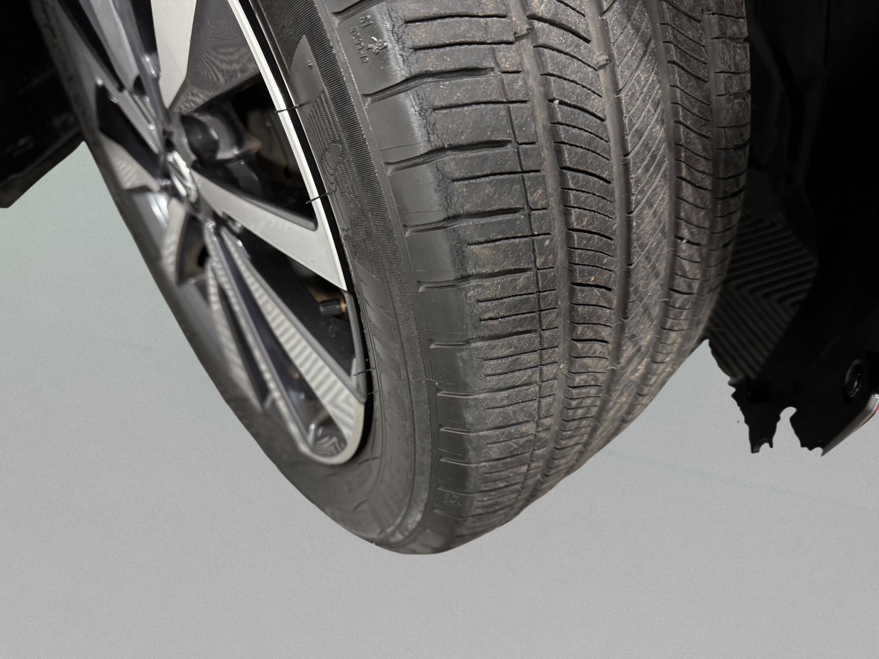 Used 2021 Nissan Sentra SV w/ SV Premium Package image 47