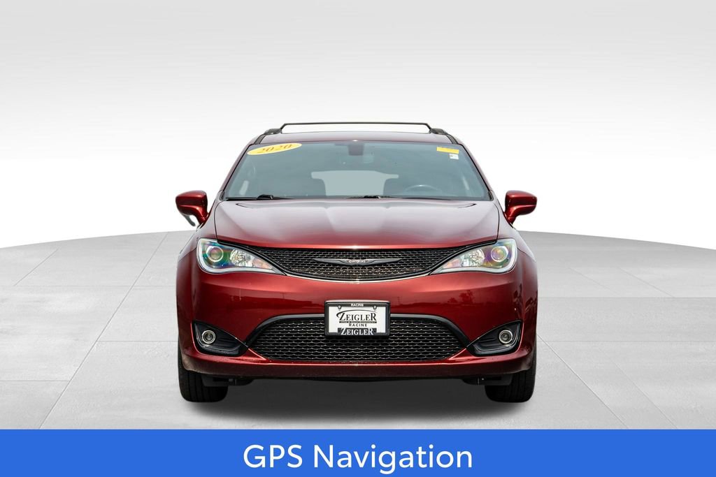 Used 2020 Chrysler Pacifica Touring-L w/ Premium Audio Group AWD/4WD image 2