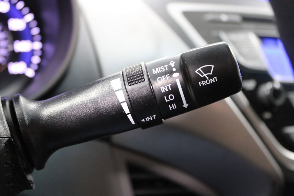 Used 2013 Hyundai Elantra GLS image 21