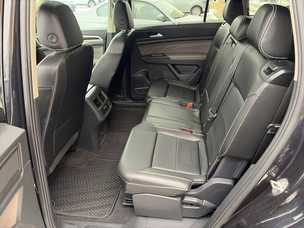 Certified 2022 Volkswagen Atlas SE image 12