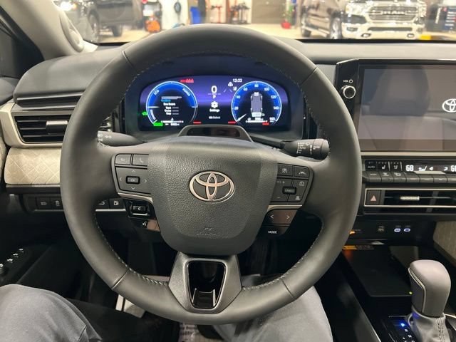 Used 2025 Toyota Camry XLE w/ Premium Plus Package AWD/4WD image 6