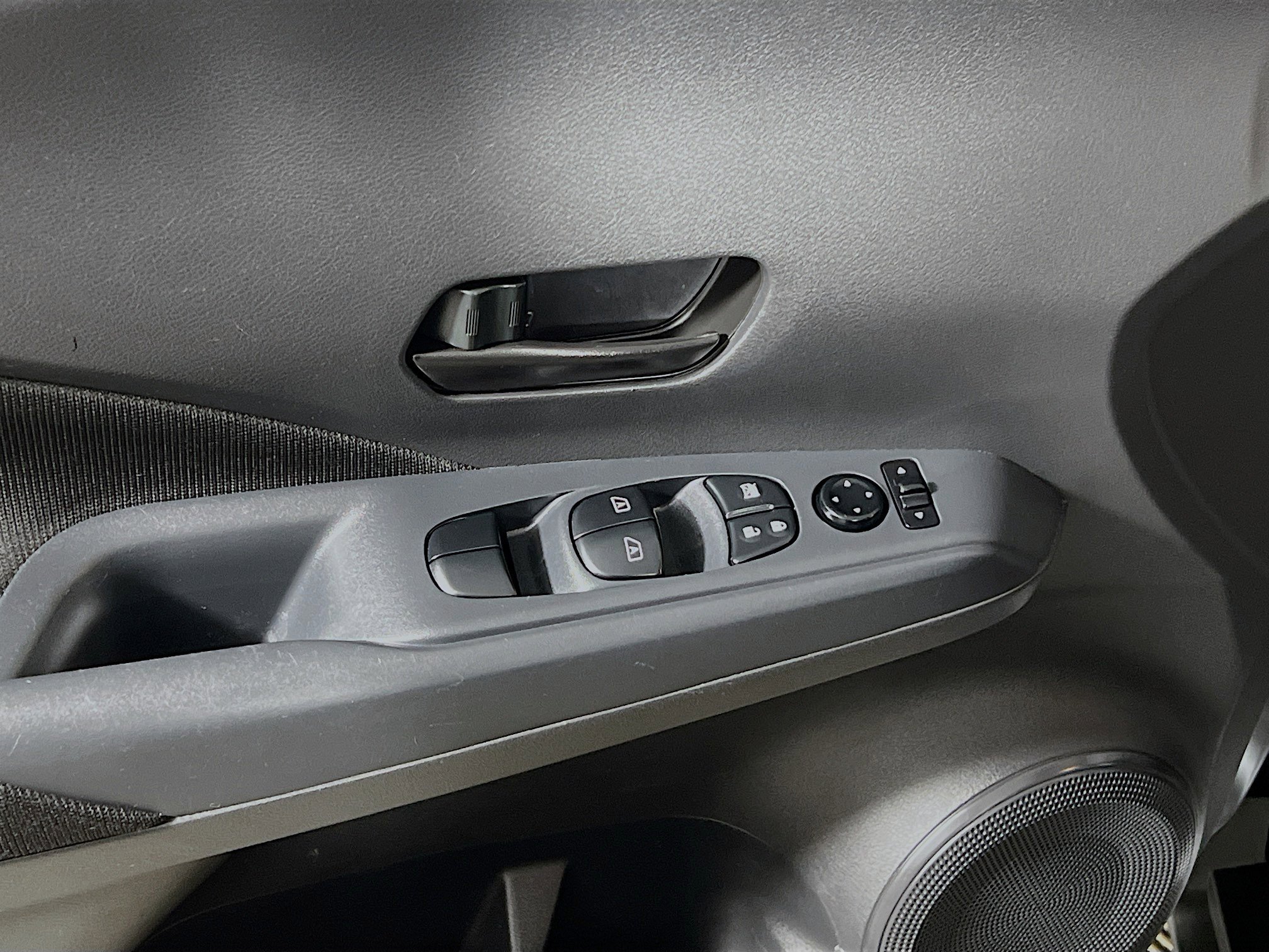 Used 2023 Nissan Kicks S image 16