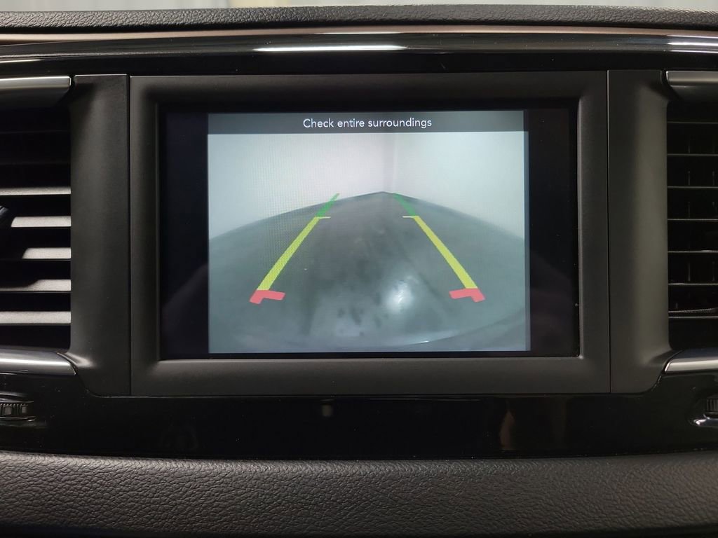 Used 2020 Chrysler Voyager L image 20