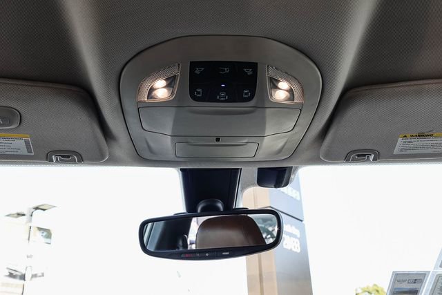 Used 2017 Chrysler Pacifica Limited w/ UConnect Theater Package image 17