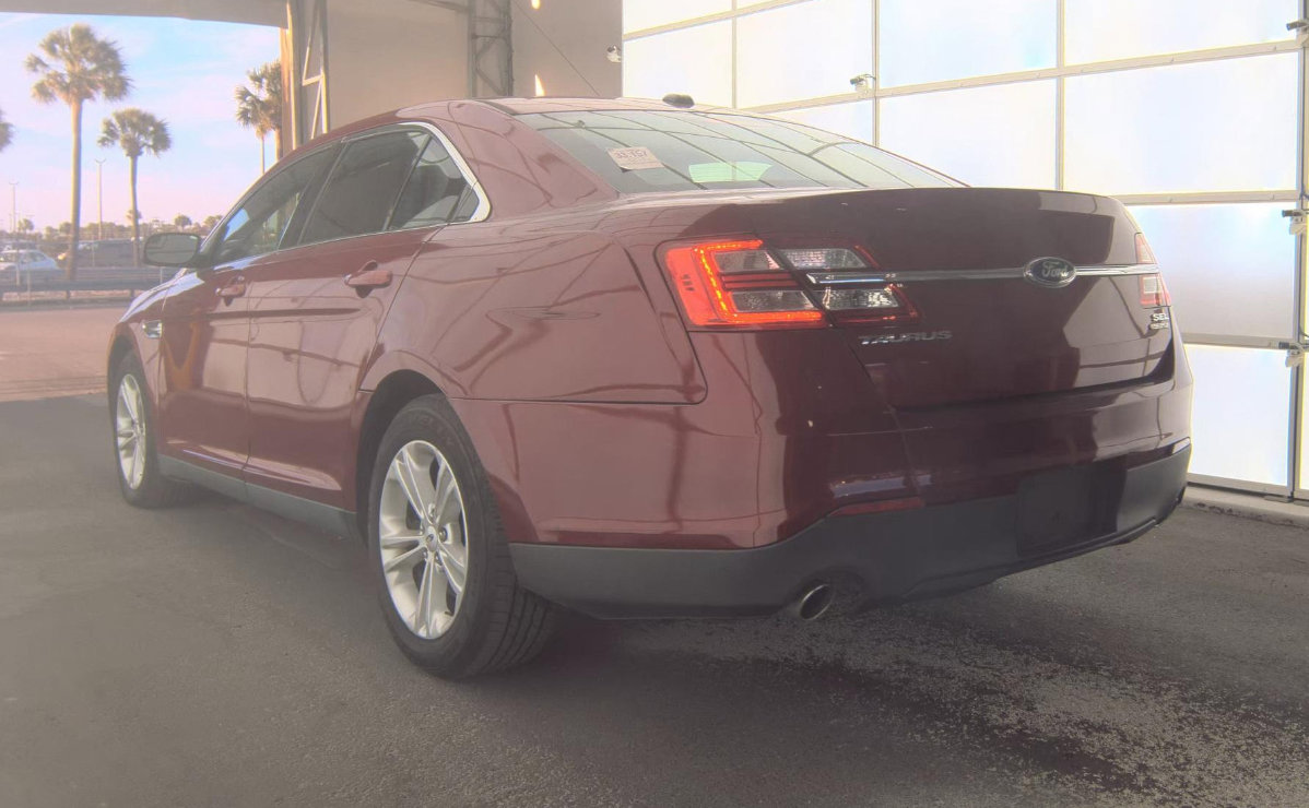 Used 2013 Ford Taurus SEL FWD image 6