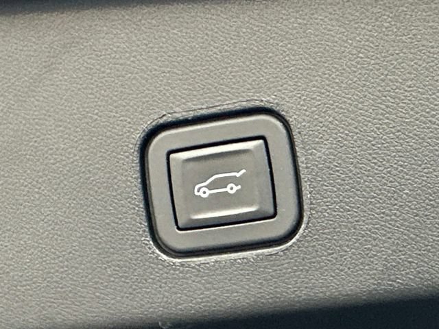 Certified 2024 Cadillac Lyriq Tech AWD/4WD image 20