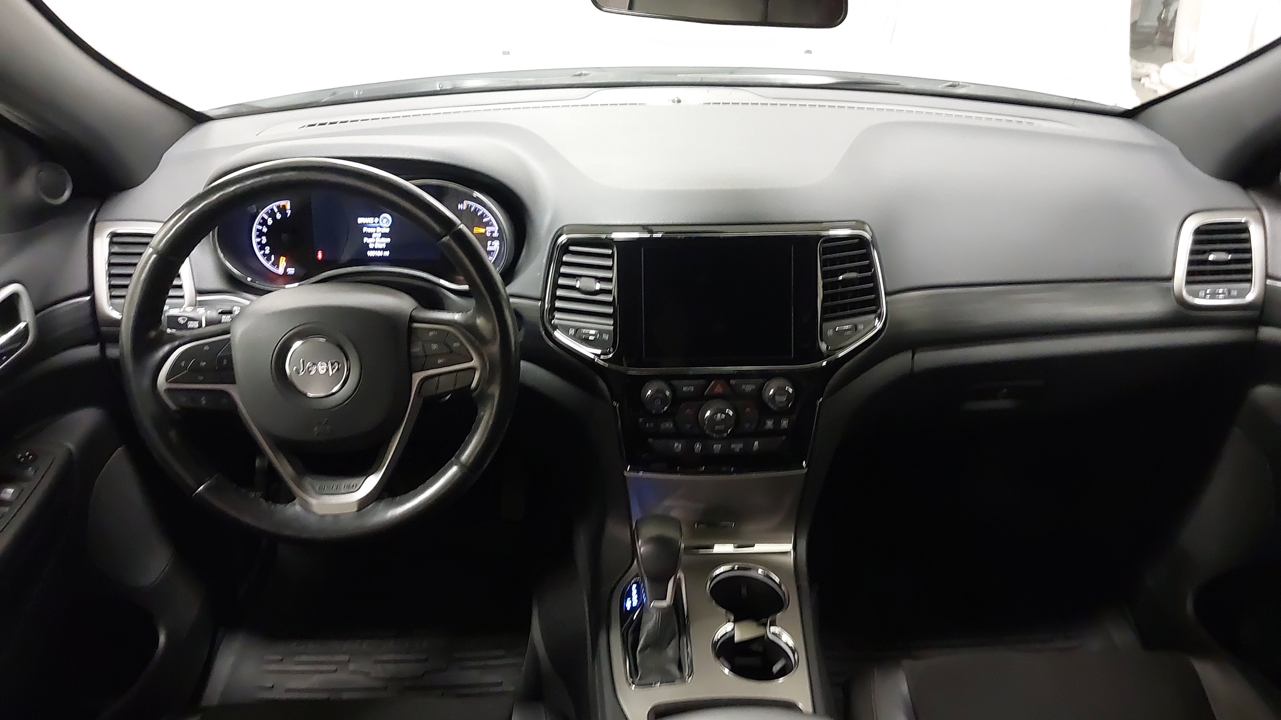 Used 2021 Jeep Grand Cherokee Laredo X AWD/4WD image 32