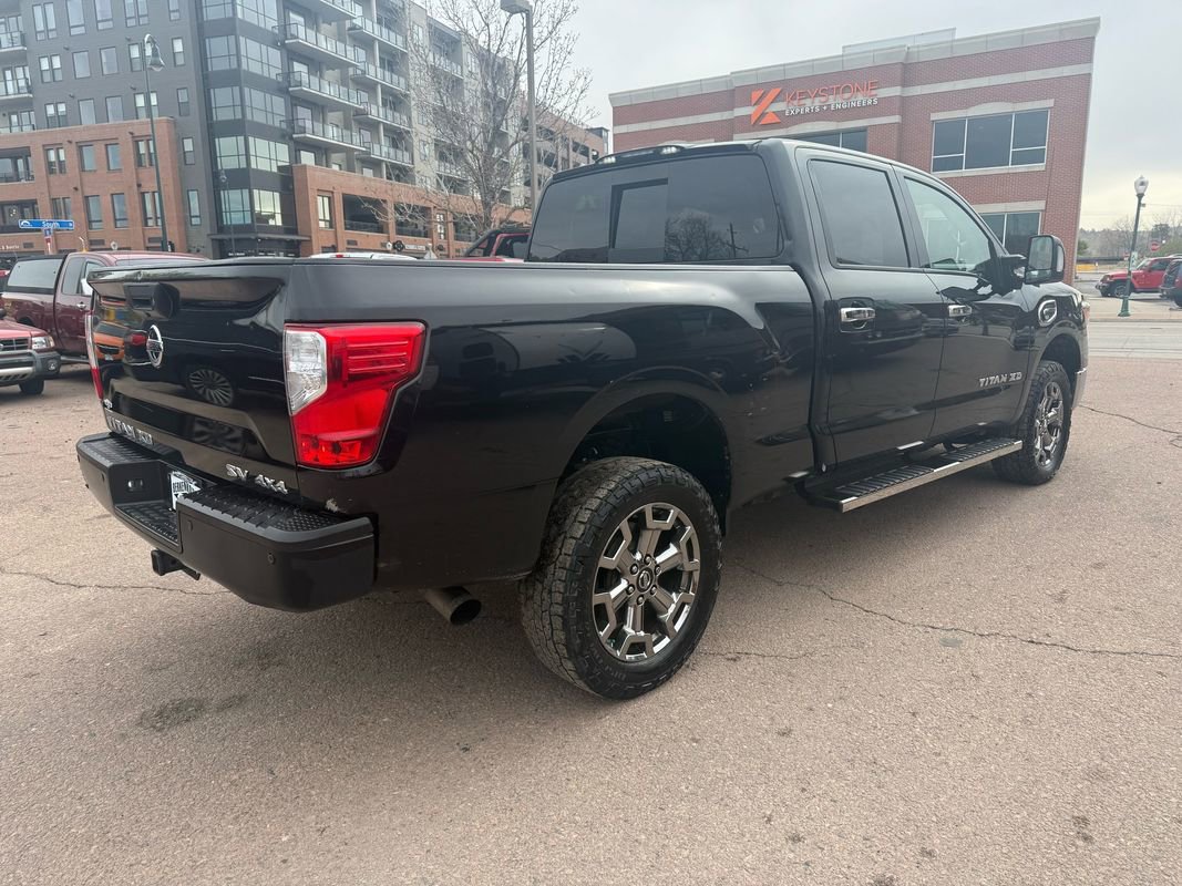 Used 2017 Nissan Titan SV image 3