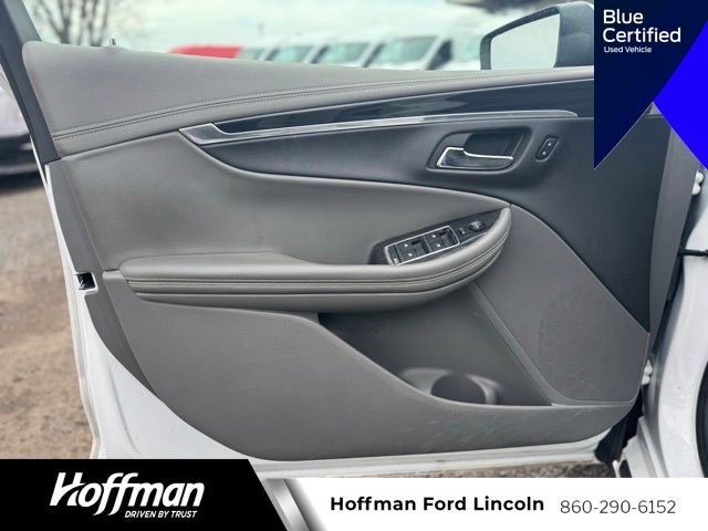 Used 2017 Chevrolet Impala LT FWD image 6