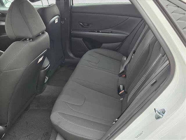 New 2025 Hyundai Elantra Sport image 12