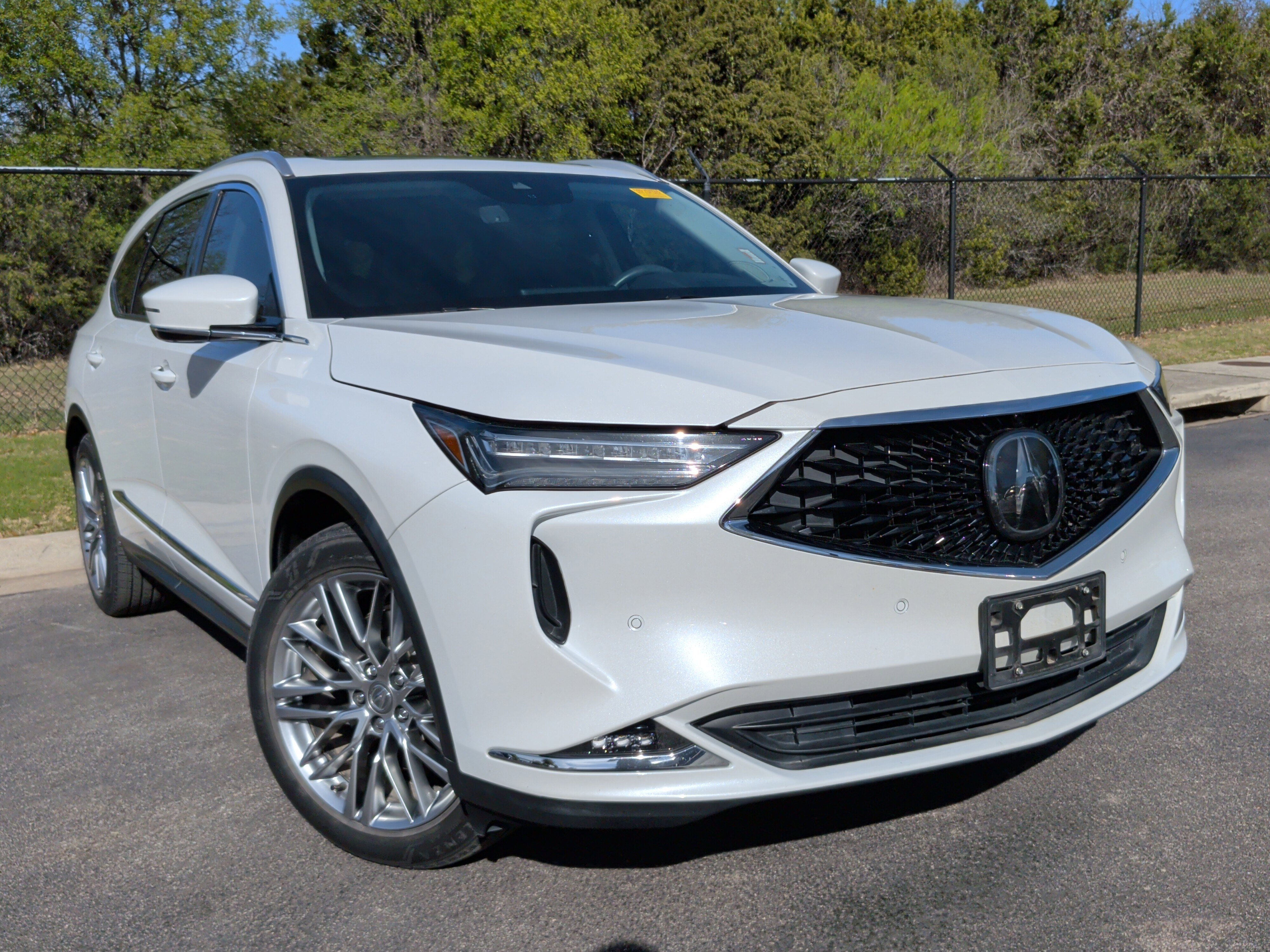 Used 2022 Acura MDX SH-AWD w/Advance Package image 2