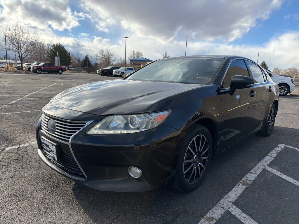 Used 2013 Lexus ES 300h w/ Luxury Pkg image 4