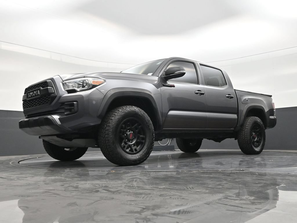 Used 2017 Toyota Tacoma TRD Sport w/ Tow Package RWD image 21