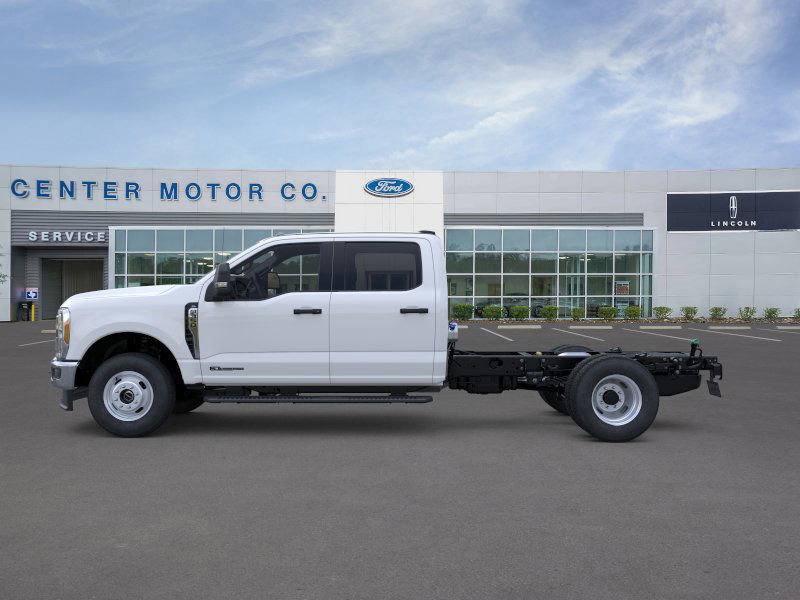 New 2026 Ford F350 XL w/ XL Chrome Package image 3