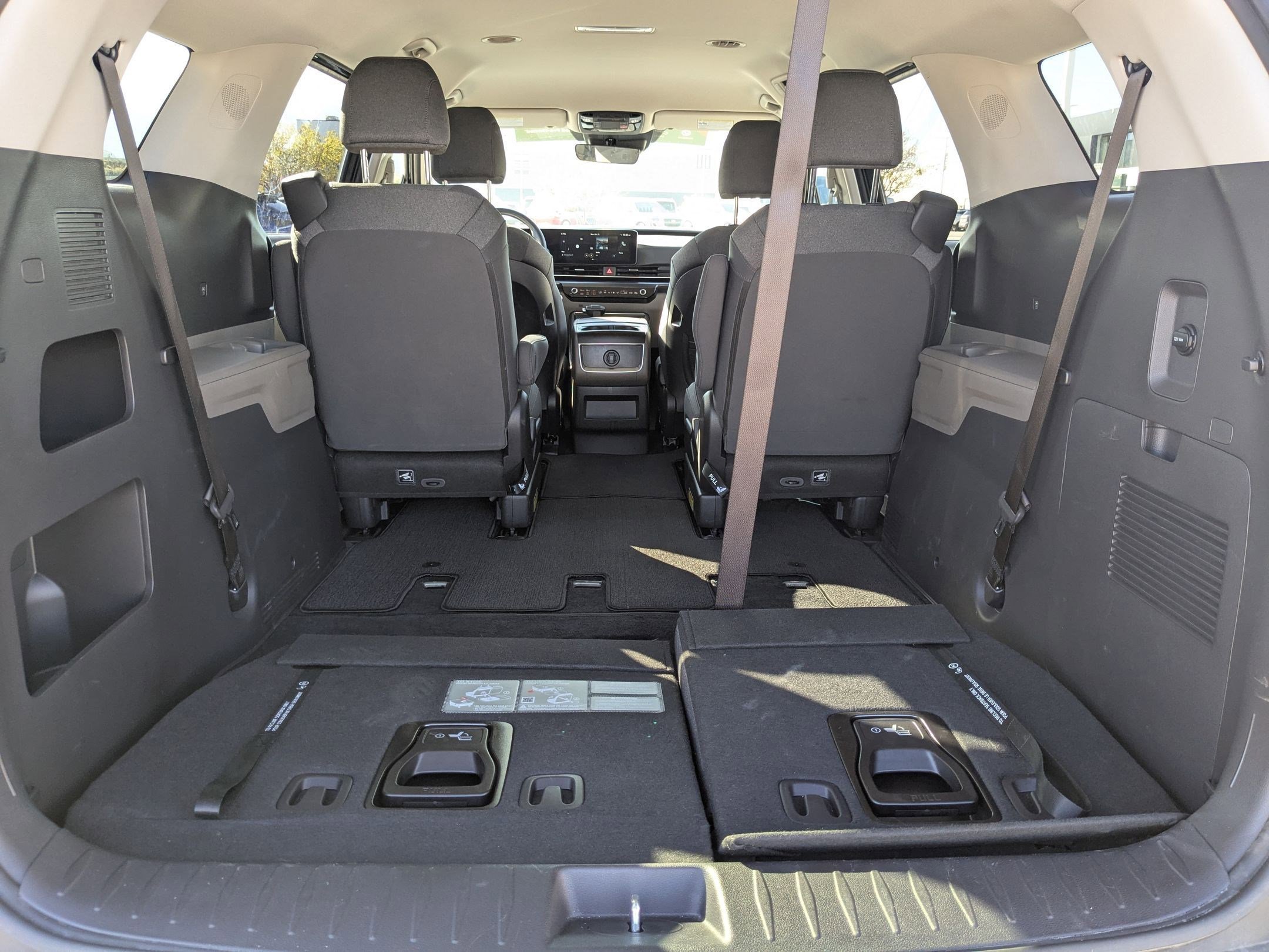 Certified 2025 Kia Carnival LX image 21