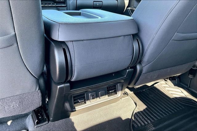 Used 2021 Chevrolet Silverado 1500 LT AWD/4WD image 10
