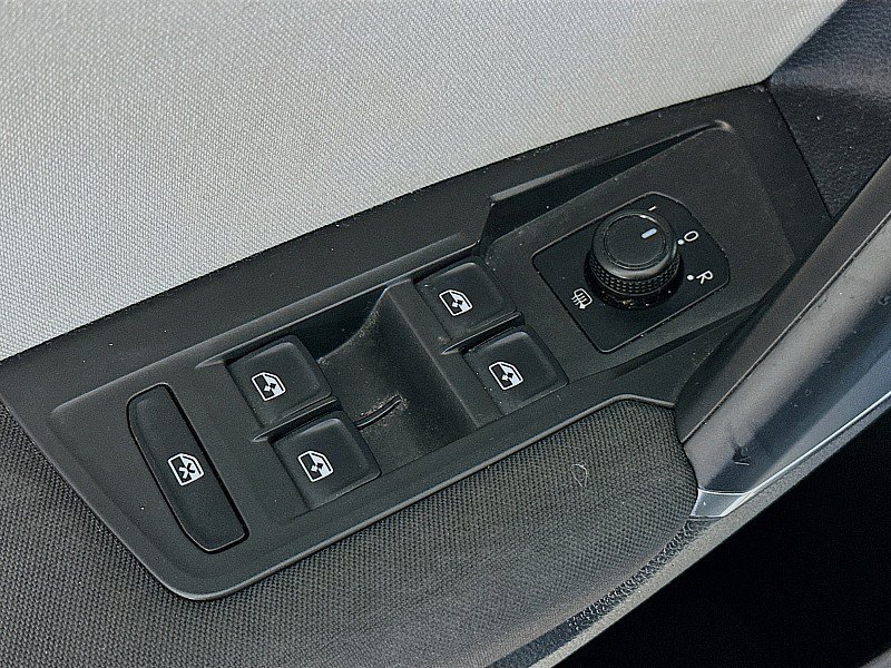 Used 2020 Volkswagen Tiguan S FWD image 18