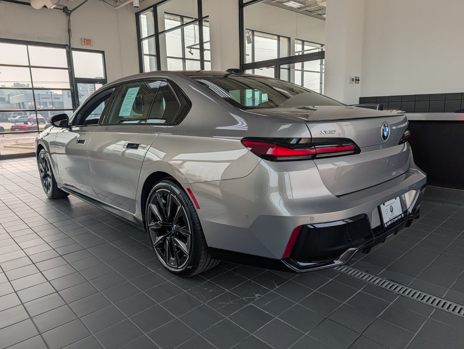 Used 2024 BMW 740i xDrive AWD/4WD image 6