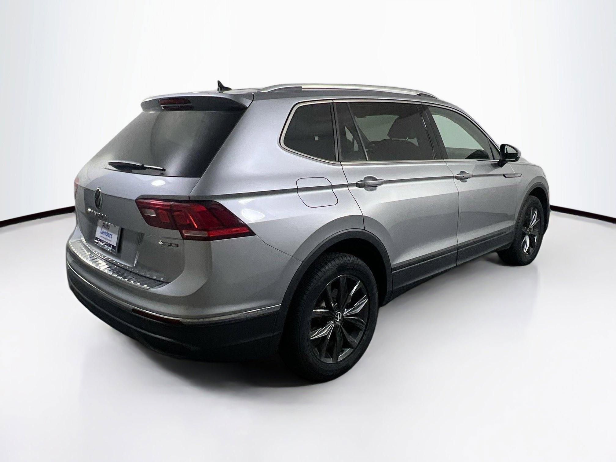 Used 2022 Volkswagen Tiguan SE AWD/4WD image 5