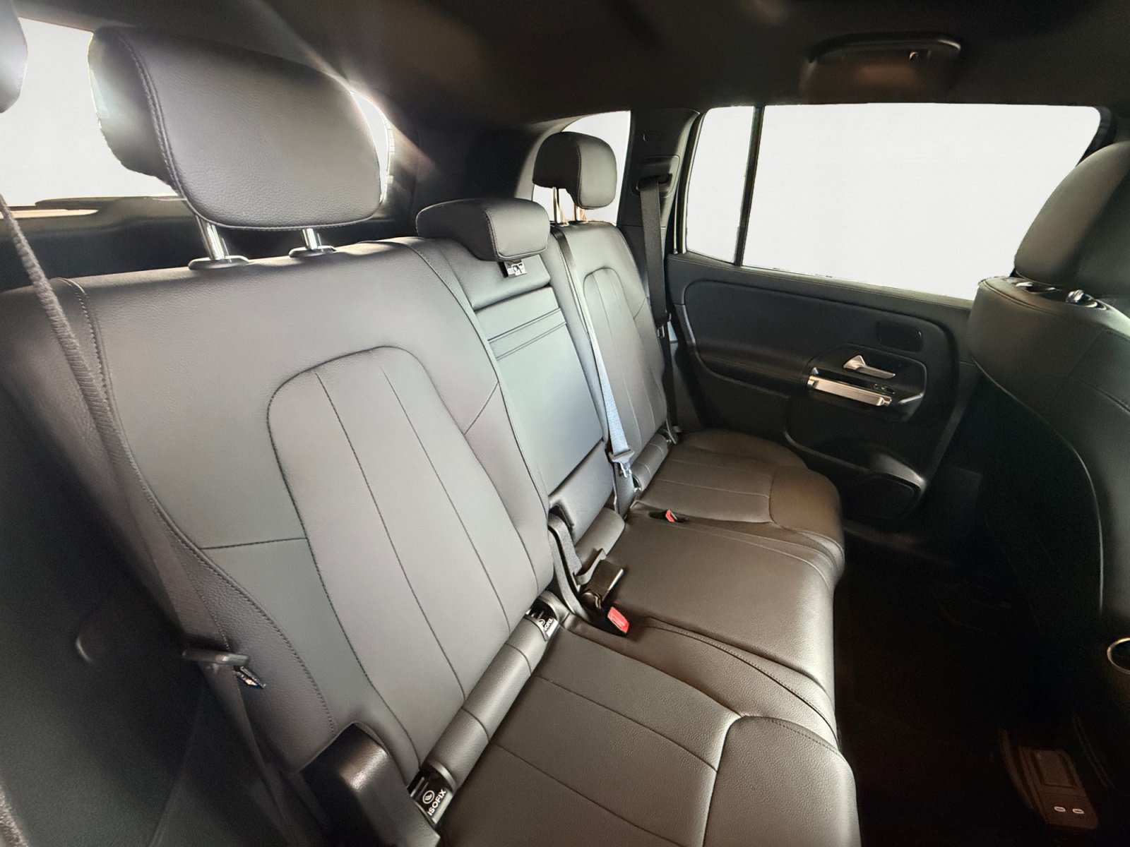 Used 2026 Mercedes-Benz GLB 250 image 18