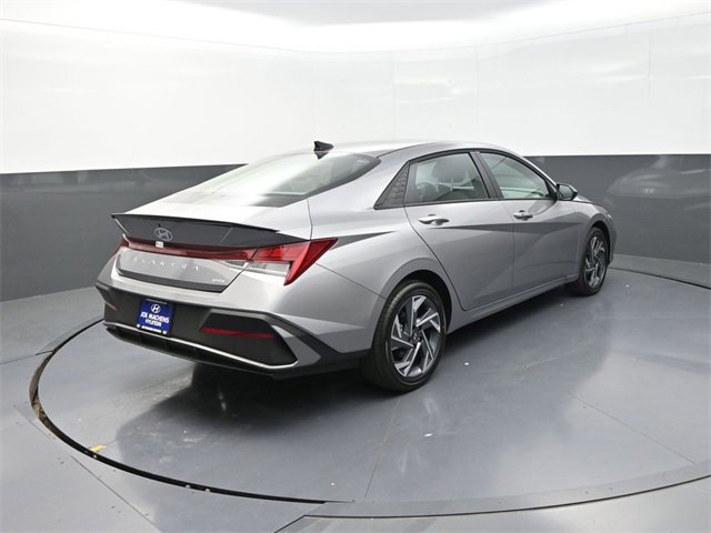 New 2025 Hyundai Elantra SEL image 8