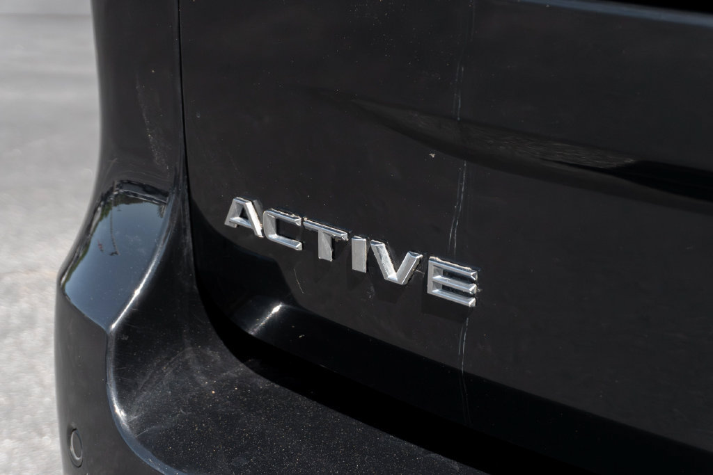 Used 2025 Ford Expedition Active RWD image 14
